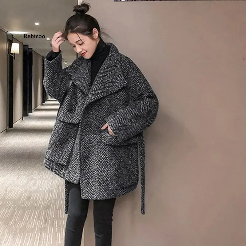 

New Autumn winter Wool Coat Women Loose A-aline Long Sleeved Medium Long Black Yellow Korean Coat