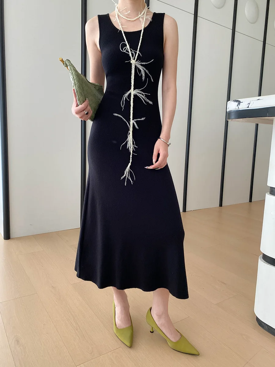 Frühlings- und Sommerkleid für Damen, einfarbig, modisch, im Pendlerstil, schmal geschnittenes Strickkleid – Detail 7
