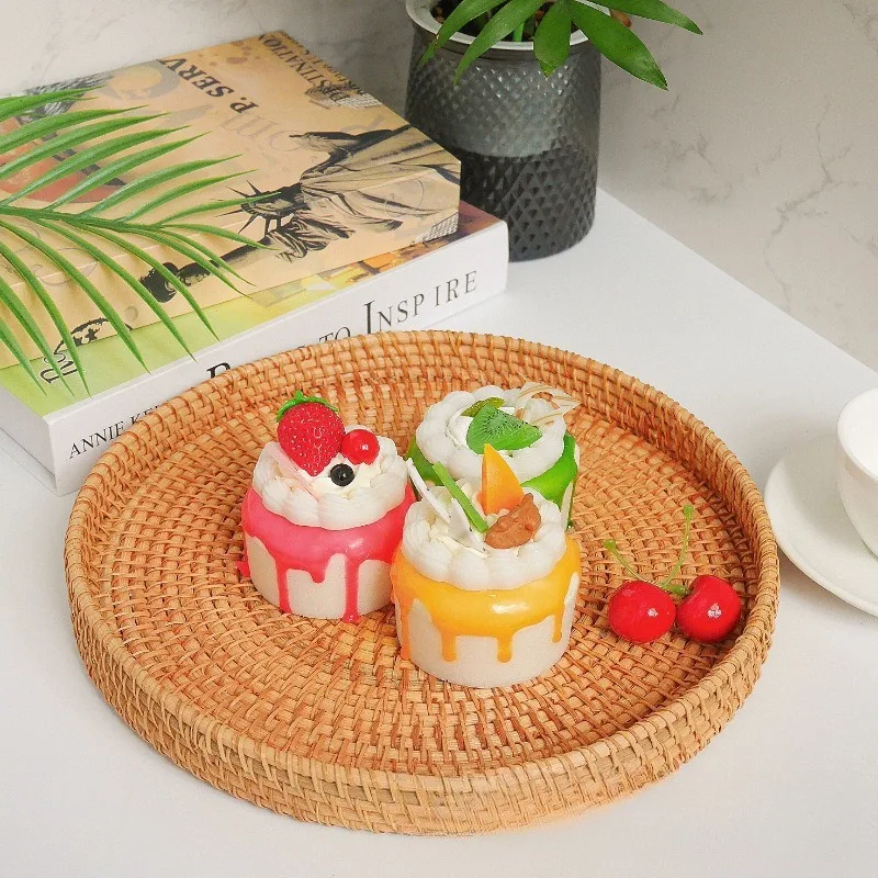 Hand Woven Round Fruit Basket Japanese Style Wicker Bread Basket Storage Tray for Kitchen Living Room