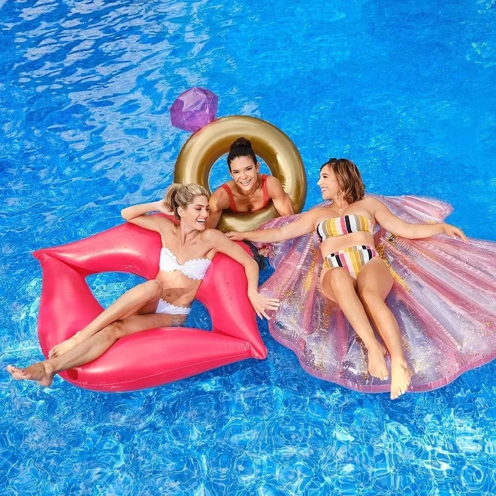 

Inflatable Red Lips Pool Float,Giant Swimming Water Lounge Chair Water Toys Summer Outdoor Water Party Inflatable Floating Toys