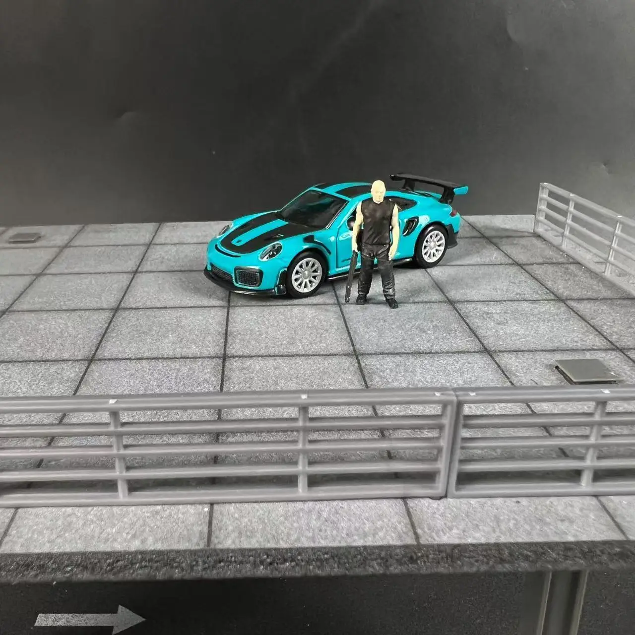 ฟิกเกอร์เรซิ่น Fast Furious ขนาด 1/64 สำหรับตั้งโชว์ ฉากจำลอง และอุปกรณ์เสริม