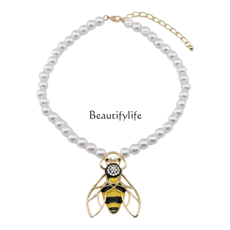 

Bee Pearl Jewelry Autumn/Winter Vintage Clavicle Accessories