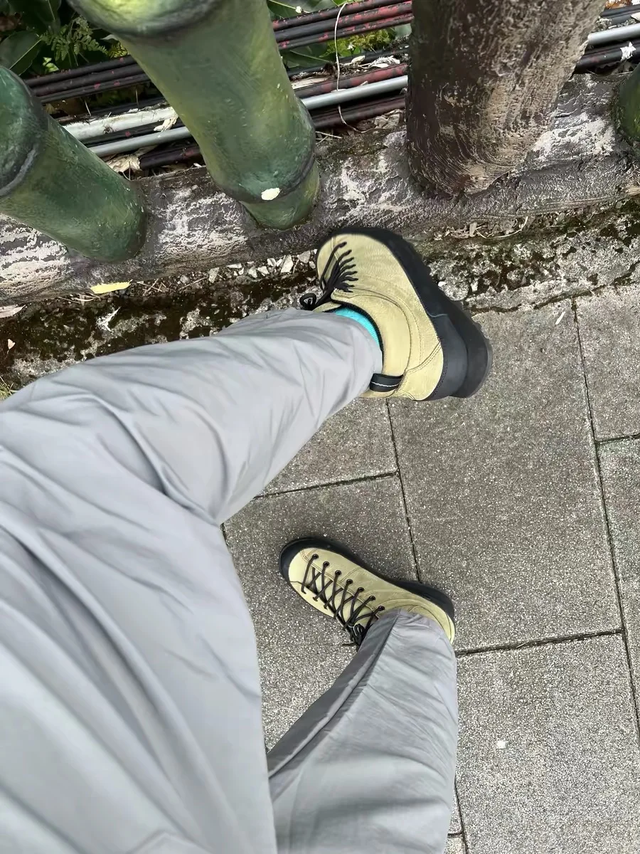 

Winter New Arrivals Best-Selling Unisex Outdoor Slip-Resistant Durable Walking Shoes Casual Athletic Shoes High Quality