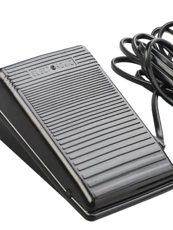 household-sewing-machine-foot-pedal-power-cord-no-brand-registered-trademark-bag-strap-accessories-previous-year-listing