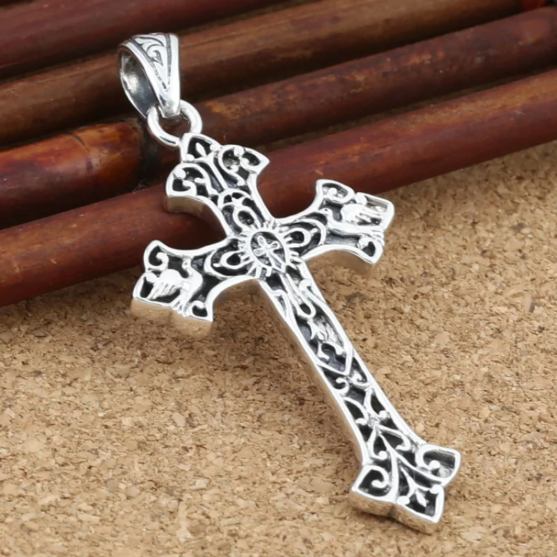 Silver jewelry faShionable retro thai Silver pendant croSS military flower men and women matchinging Sweater chain pendant