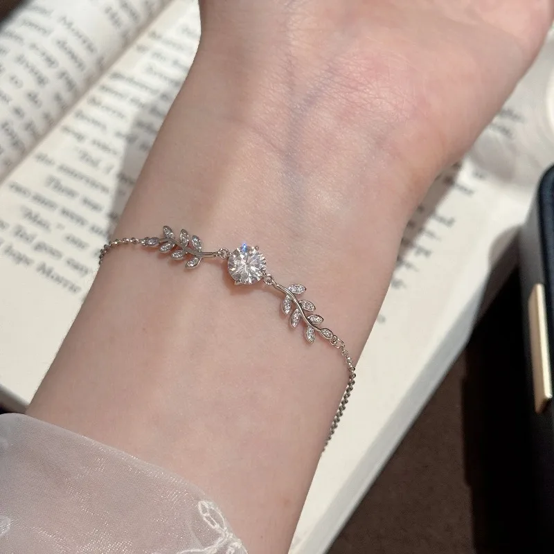 

Shining Zircon Branches and Leaves Bracelet Light Luxury Niche High-end Sensual Jewelry Versatile Daily Exquisite Temperament Br