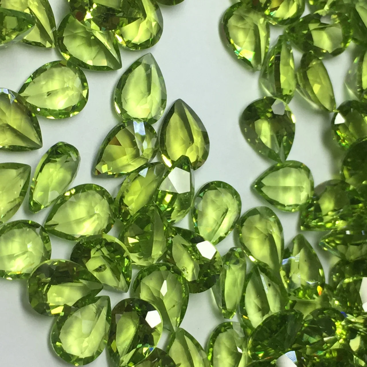 

Factory Wholesale 100% Real Natural Pear Shape Olivine Peridot Gemstone Loose Gems Diy Material for Jewelry