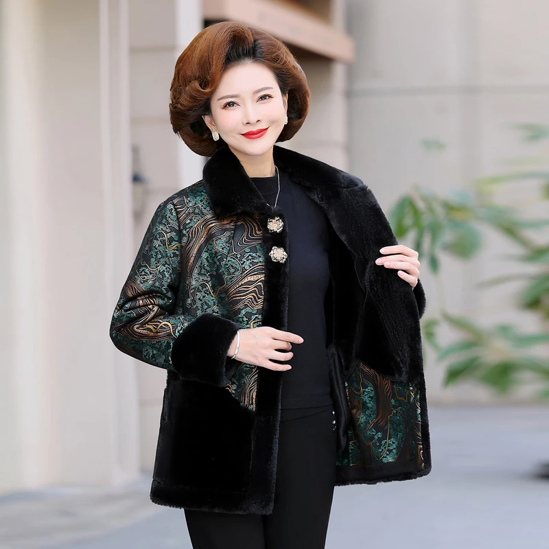 Women's Leather Faux fur patchwork printing Jacket Winter Plus Velvet Warm Double-sided short Leather Coat Female Outerwear