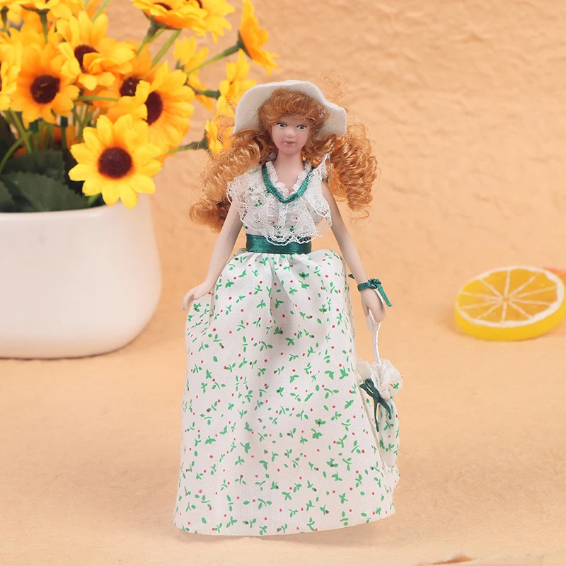 

1:12 Miniature Mini Victorian Doll Model Green Lady Dollhouse Decoration