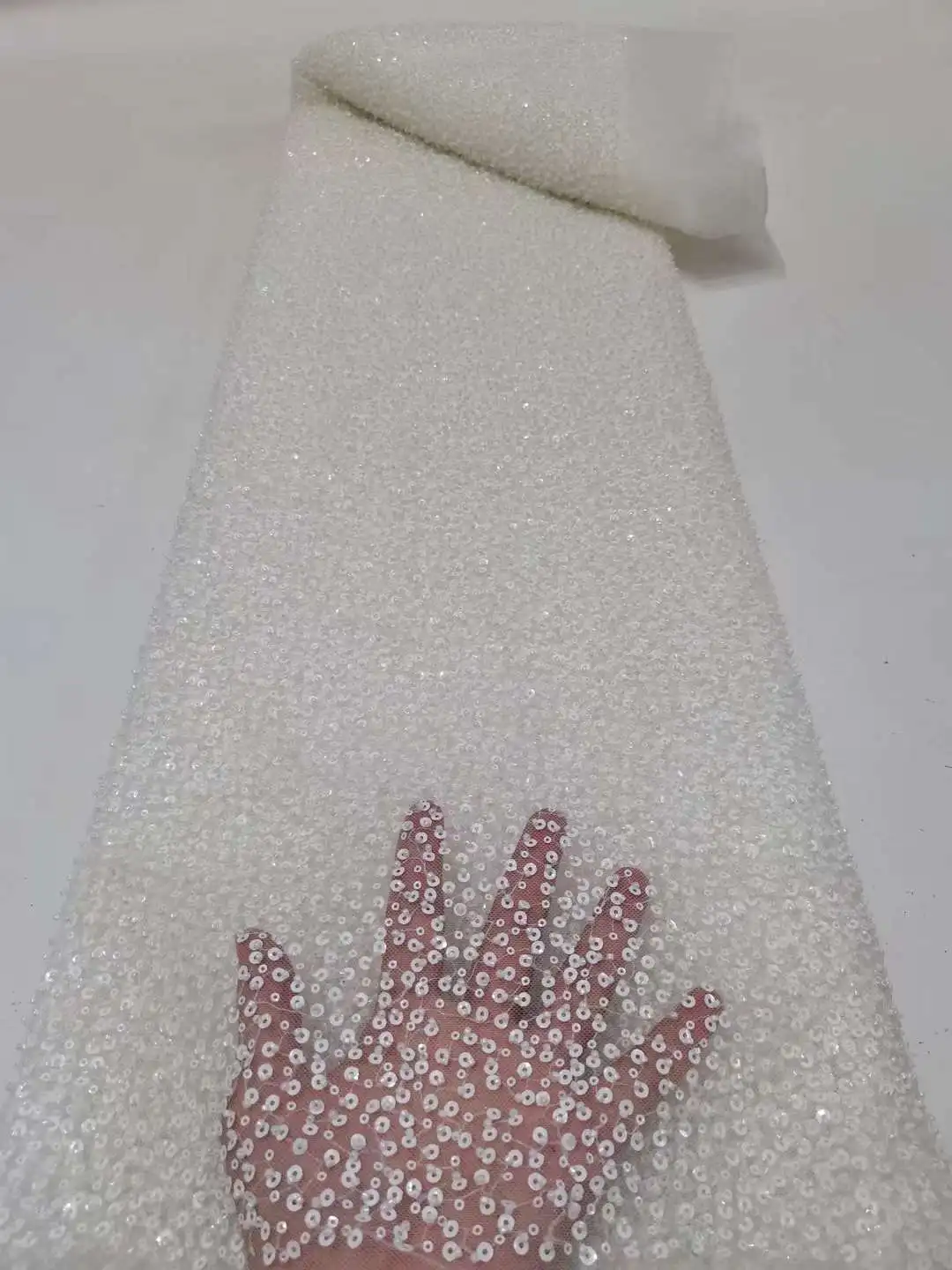 

Good Looking 5mm Sequins African Material with Tinny Tube Beads French Lace Fabric H-15.71602 for Lady Party or Wedding Dress