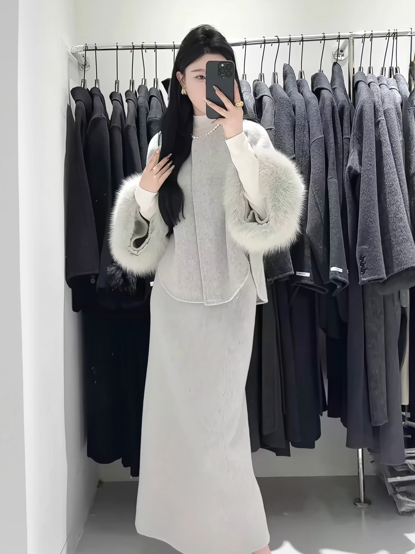 

Winter Fashion Outerwear And Skirt Set for plus Size Women Woolen Coat with Fur Sleeves High Waist Skirt Elegant Lady Style