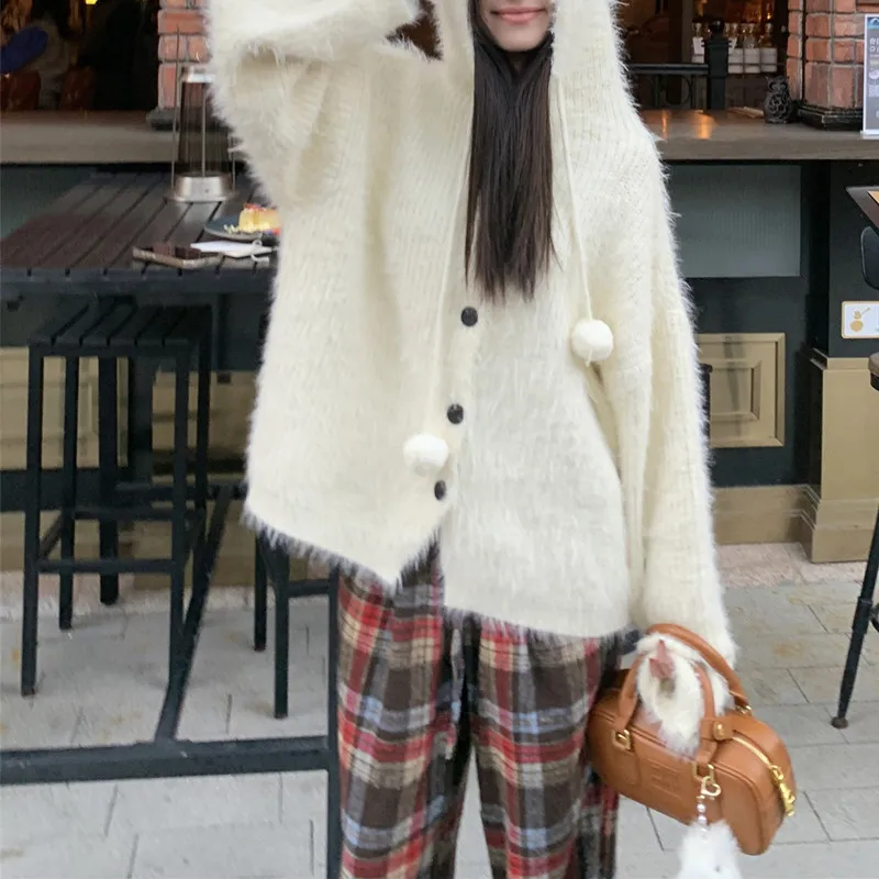 White Knitted Cardigan for Women Autumn and Winter Short Style 2024 New High-end Korean Lazy Style Sweater Jacket image 3