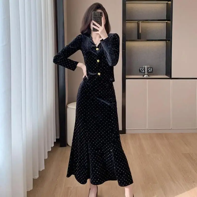 Autumn/Winter 2023 Leisure Style Fashion Celebrity Light Luxury Hot Diamond Top Women's Fishtail Half Skirt Two Piece Set