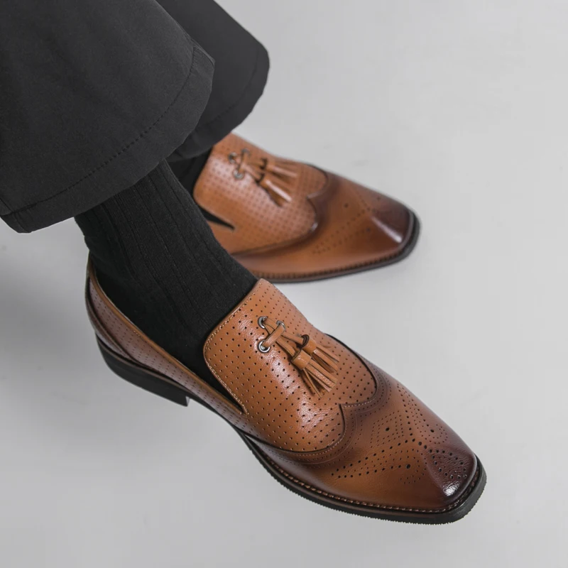 

Men Loafers with PU Tassel Decoration Hollow Out Comfortable Breathable Professional Classic Business Men Shoes Sizes 39-46