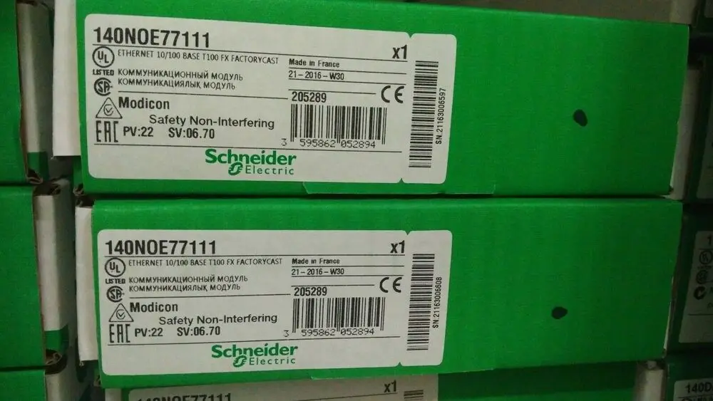 

New In Box Schneider 140NOE77111 PLC Module 140 NOE 77111