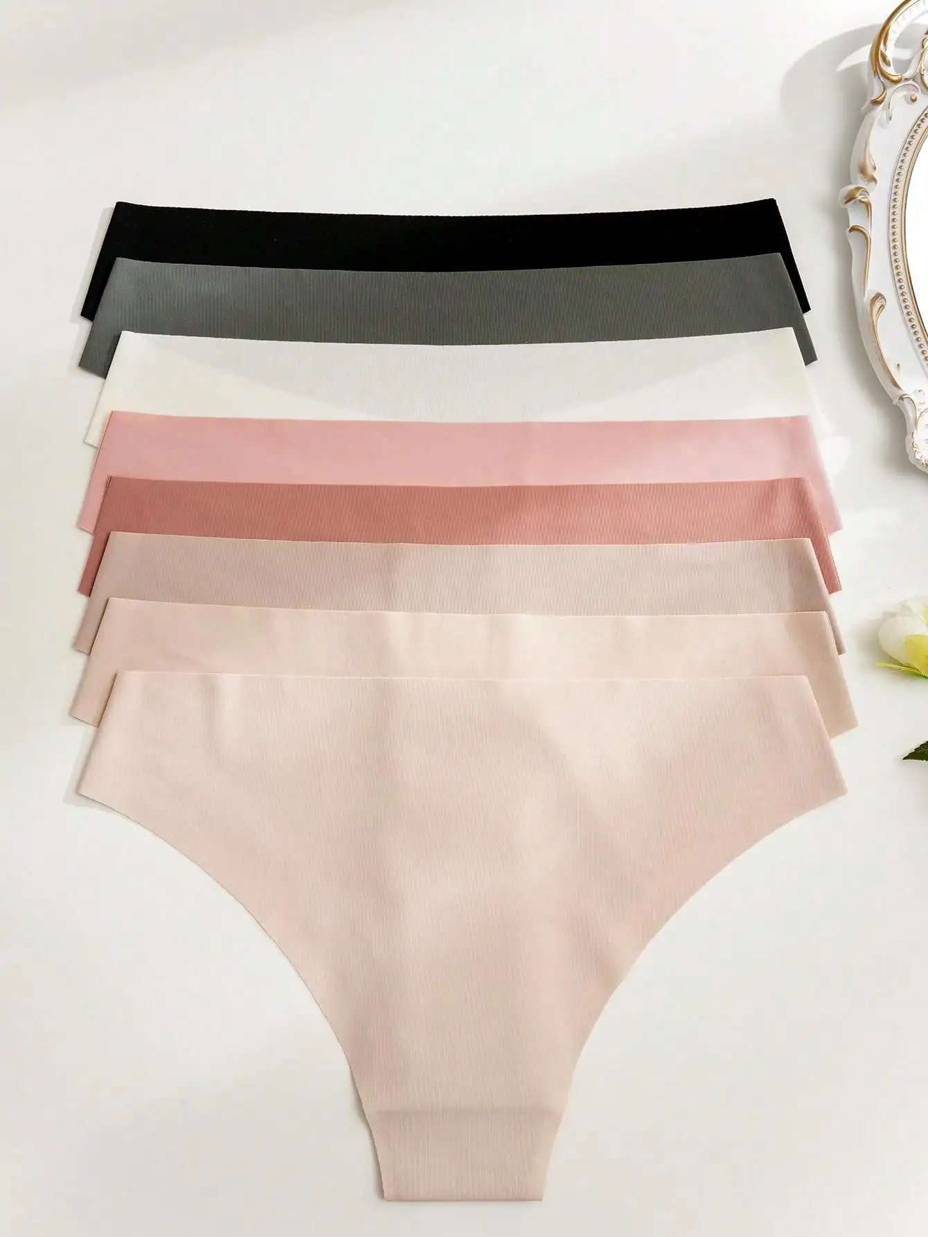 Ice Silk Seamless Mid Rise Women Briefs One Piece Heat Press Invisible Underwear Antibacterial Cotton Liner Morandi Multi Color