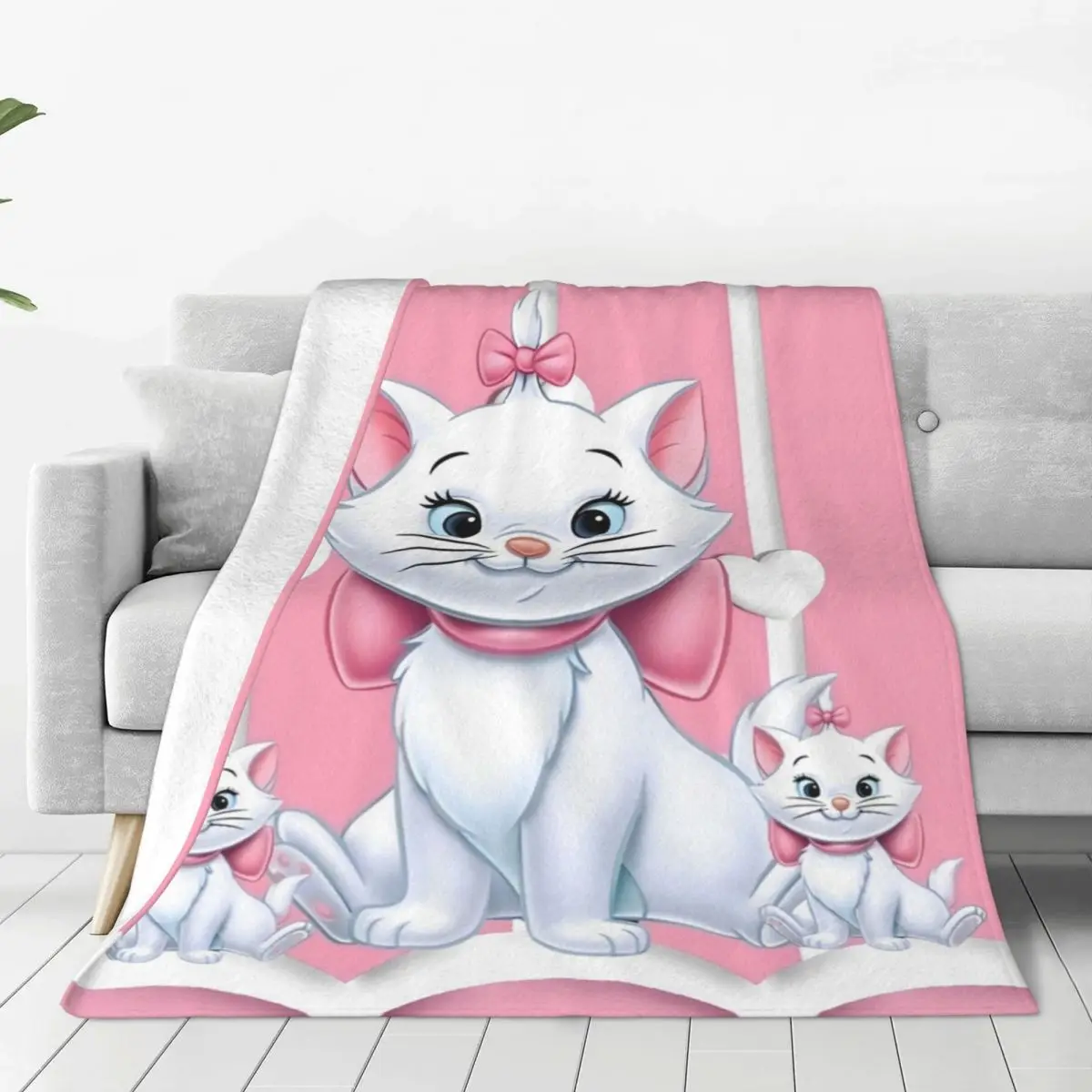 MINISO The Aristocats Marie Cat Blanket Animal Super Warm Funny Plush Throw Blanket For Girls Boys Flannel Bedspread Bed Cover