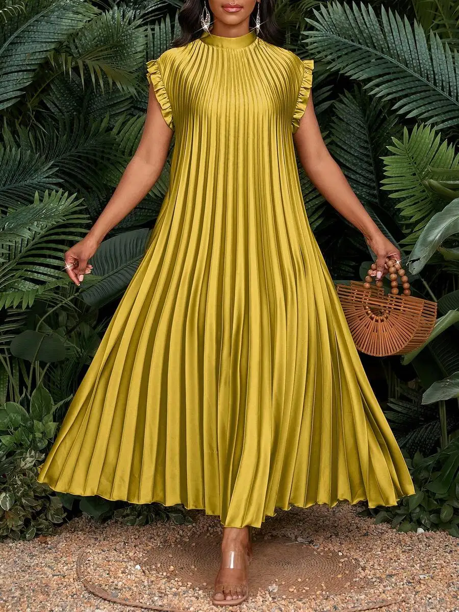 

Горчично-желтое плиссированное макси-платье А-силуэта с рукавами-крылышками и воротником-стойкой