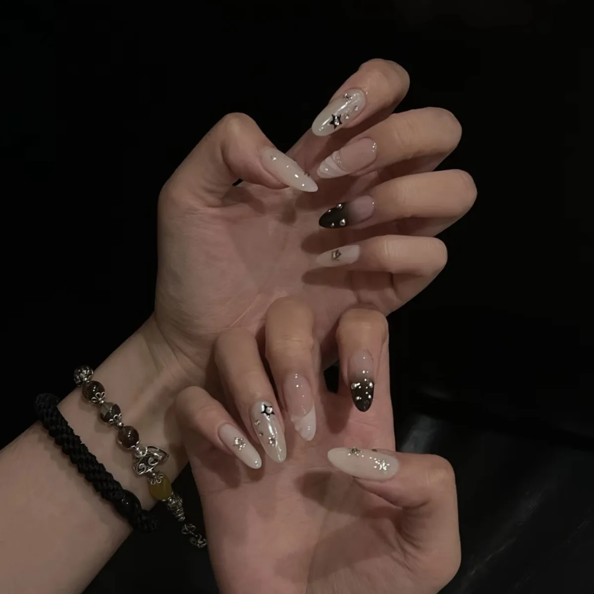 10pcs Handmade Korean Press on Nails Sweet Cool Star Pink White Fake Nail Tips Wearable Summer Night Sky Almond False Nails view 3
