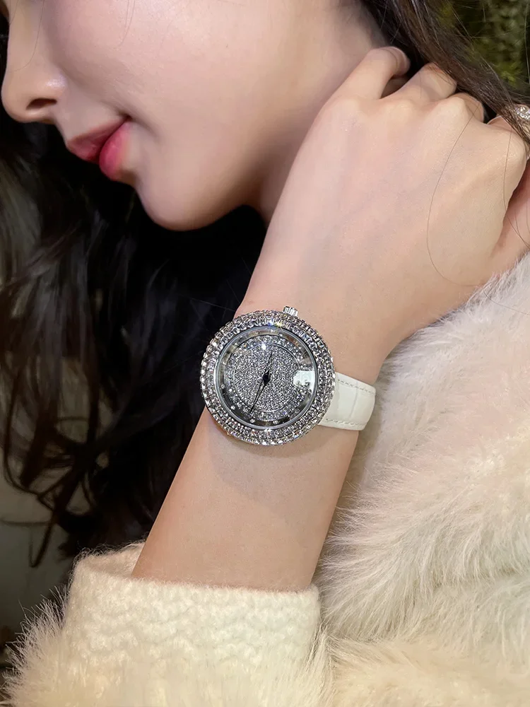 

Time has come and gone, full of diamonds watches, women's niche light luxury luxury gypsy genuine brand