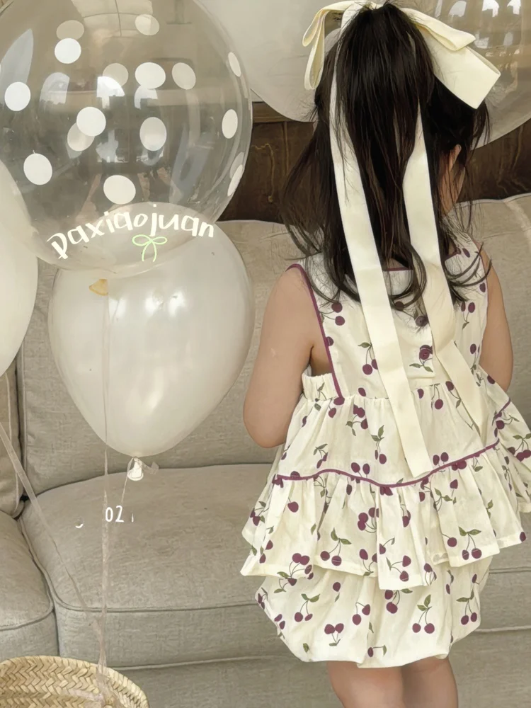 

Оригинальный дизайн, летний комплект из жилета и штанов-фонариков с вишневым принтом для девочек, хлопковый комплект из 2 предметов, корейский детский одежда...