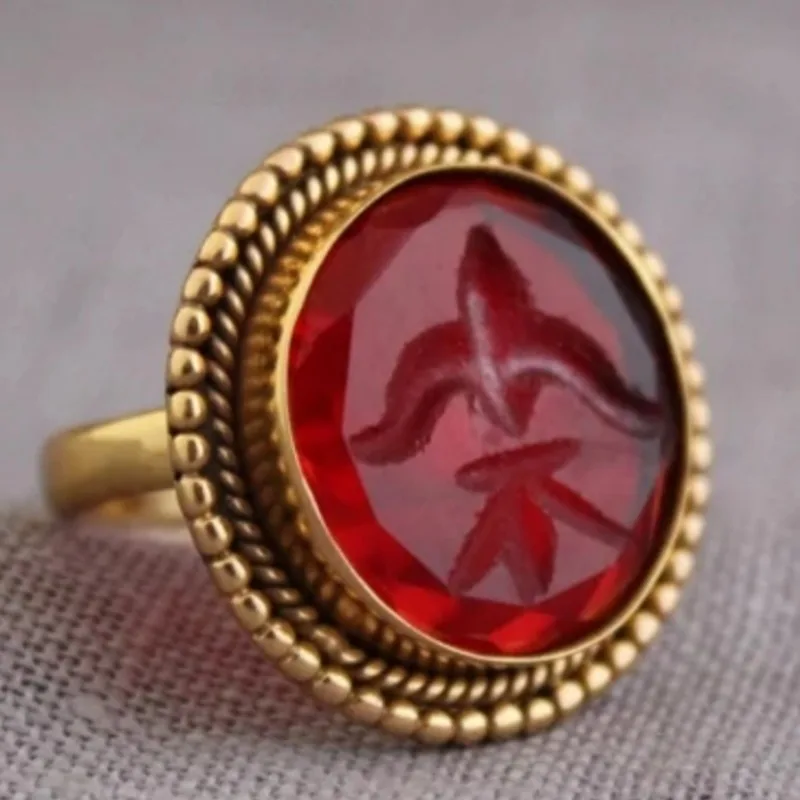 Vintage-Ring für Damen mit eingelegtem roten Stein und Blumenmuster, Kreativität, goldfarben, handgeschnitzt, für den täglichen Gebrauch, Party-Schmuck, Jahrestagsgeschenk