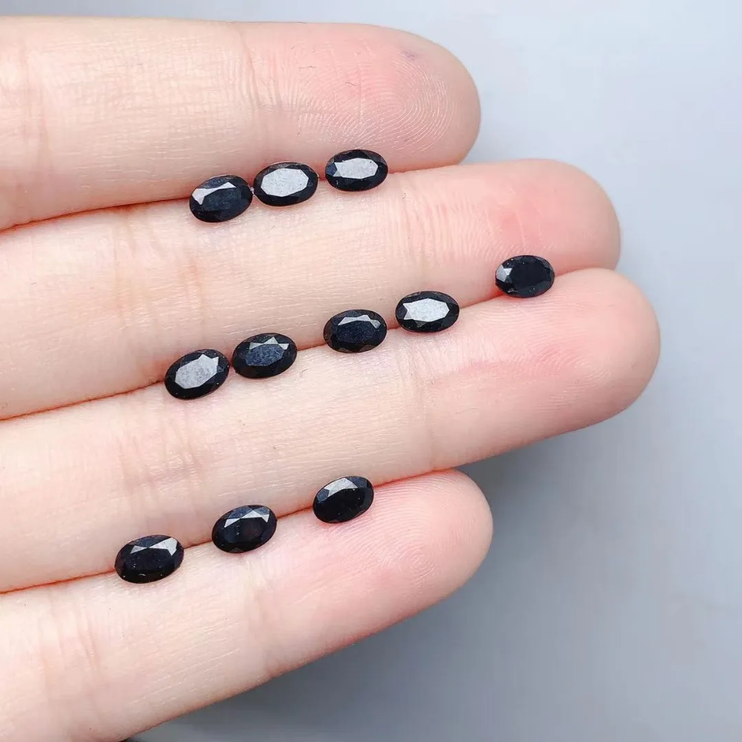 Natural Sapphire Rough Stone 4*6mm From The Largest Mining Area in China Suitable for Jewelry Stores
