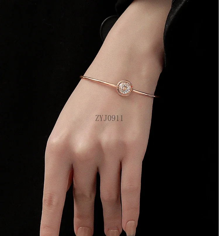 Ring single diamond bracelet women's tide niche design sense rose gold plated 2023 new light luxury zircon versatile bracelet