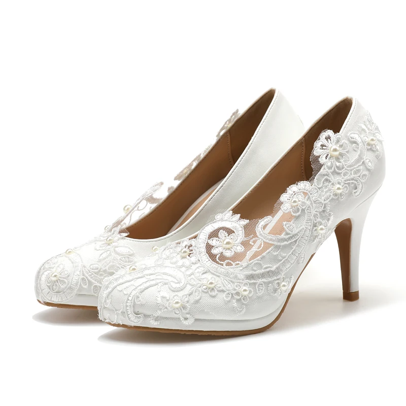 Primavera 2024 Scarpe da donna in pizzo bianco Tacchi alti Punta tonda Décolleté con plateau Scarpe basse Scarpe da sposa Applique Scarpe da sposa