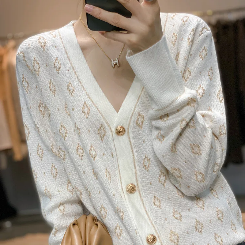 2023 New Lazy Wind Retro Sweater Coat Gentle Wind French Knit Cardigan Female Design Sense Niche Early Autumn