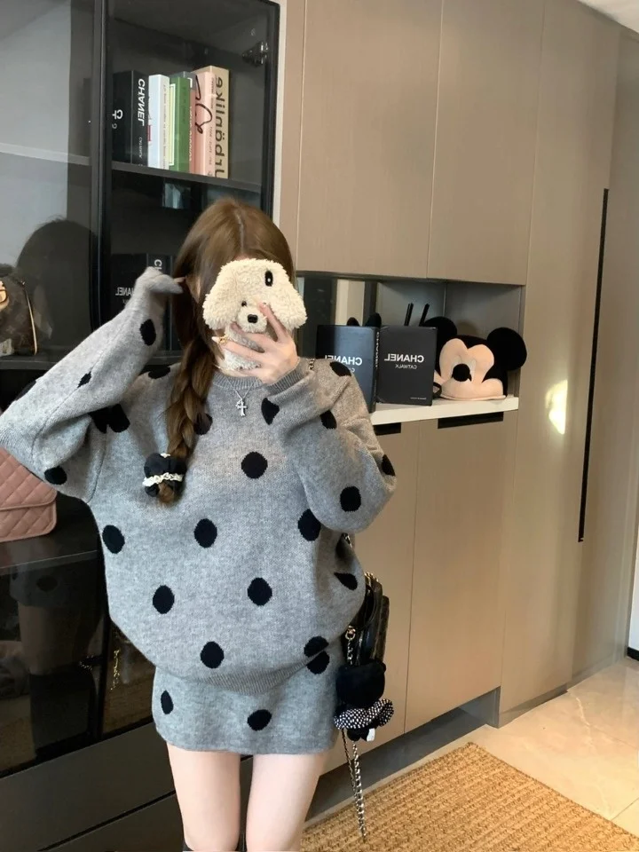 

Thickened Polka Dot Knitted Set Women's Long Sleeve Sweater Wrap around Skirt Two Piece Set Fashionable Spring 2026 New Style