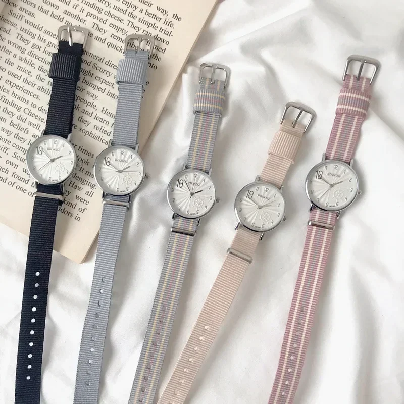 Stripe Women Watches Simple Number Gear Dial Design Fashion Ladies Quartz Wristwatches Casual Pink Nylon Strap Woman Watch Hours