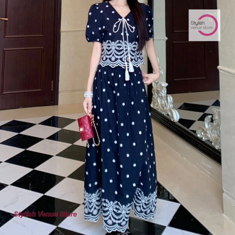 French fashion retro V-neck lace shirt+embroidered high waist skirt women's summer new unique holiday style two-piece suit