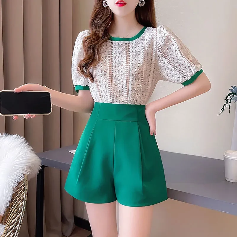 

Women's Lace 2-Piece Set Hollow Blouse High Waist Green Shorts Summer Outfit