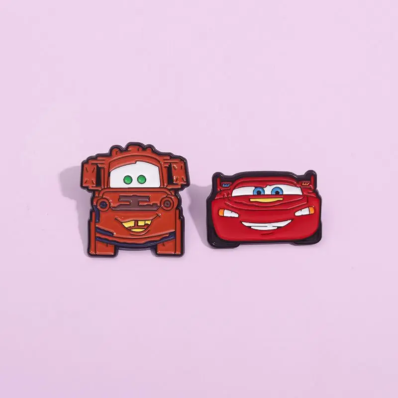 Cartoon animatie perifere auto's broche auto Lightning McQueen Kawaii legering badge sieraden accessoires verjaardagscadeau groothandel