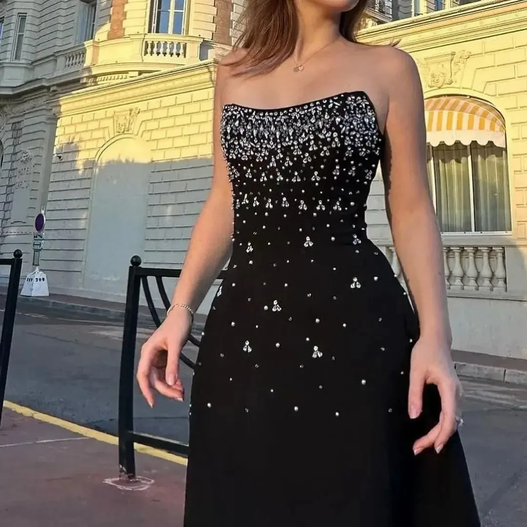 

Customized elegant Mini Black Sleeveless Prom Dresses Strapless Beadings Crystals Short Evening Gowns Cocktail Party Dress