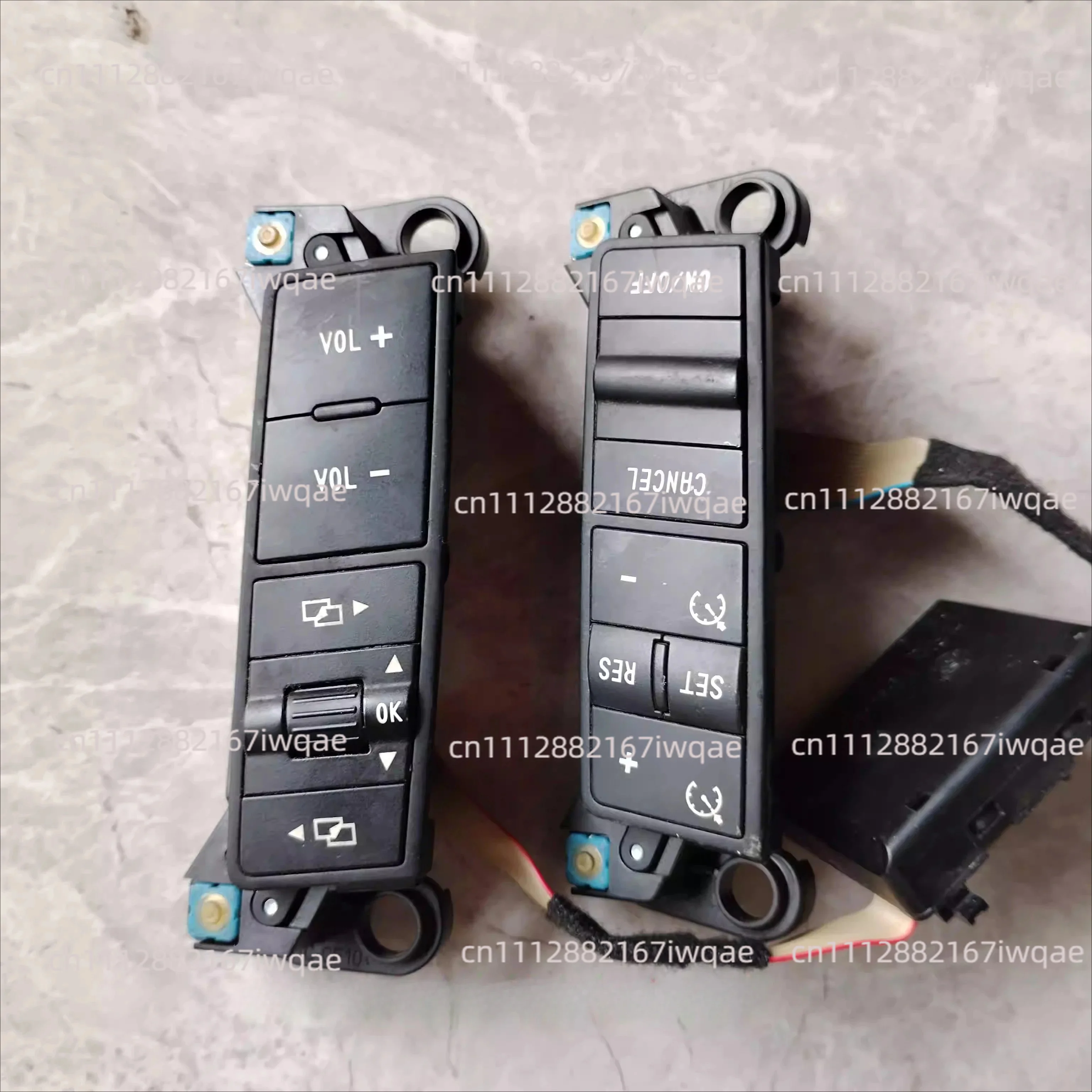 Steering Wheel Cruiser Control buttons Multi-function Switch 7L6959537E