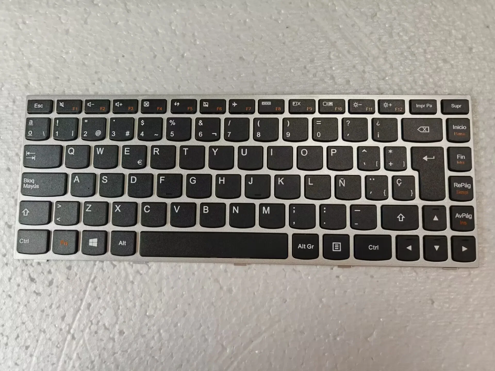 Dla Lenovo G40-30 G40-45 G40-70 G40-80 Z40 z40-70A Z40-75 z40-80 Flex2-14a flex 2 14 300-14IBR 300-14ISK hiszpańska srebrna klawiatura