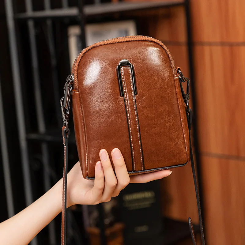 New Oil Wax Leather Mobile Phone Bag 2023 Summer Crossbody Shoulderbag Retro Tote Mini Women's Handbag