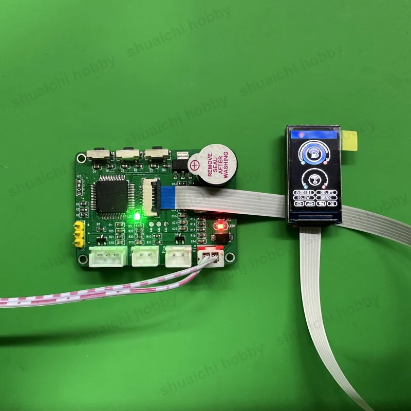 Moduł symulacyjny ekranu wyświetlacza do modelu koparki hydraulicznej RC w skali 1/14, obsługuje wykrywanie czujnika ciśnienia, zasilanie 2-3S.