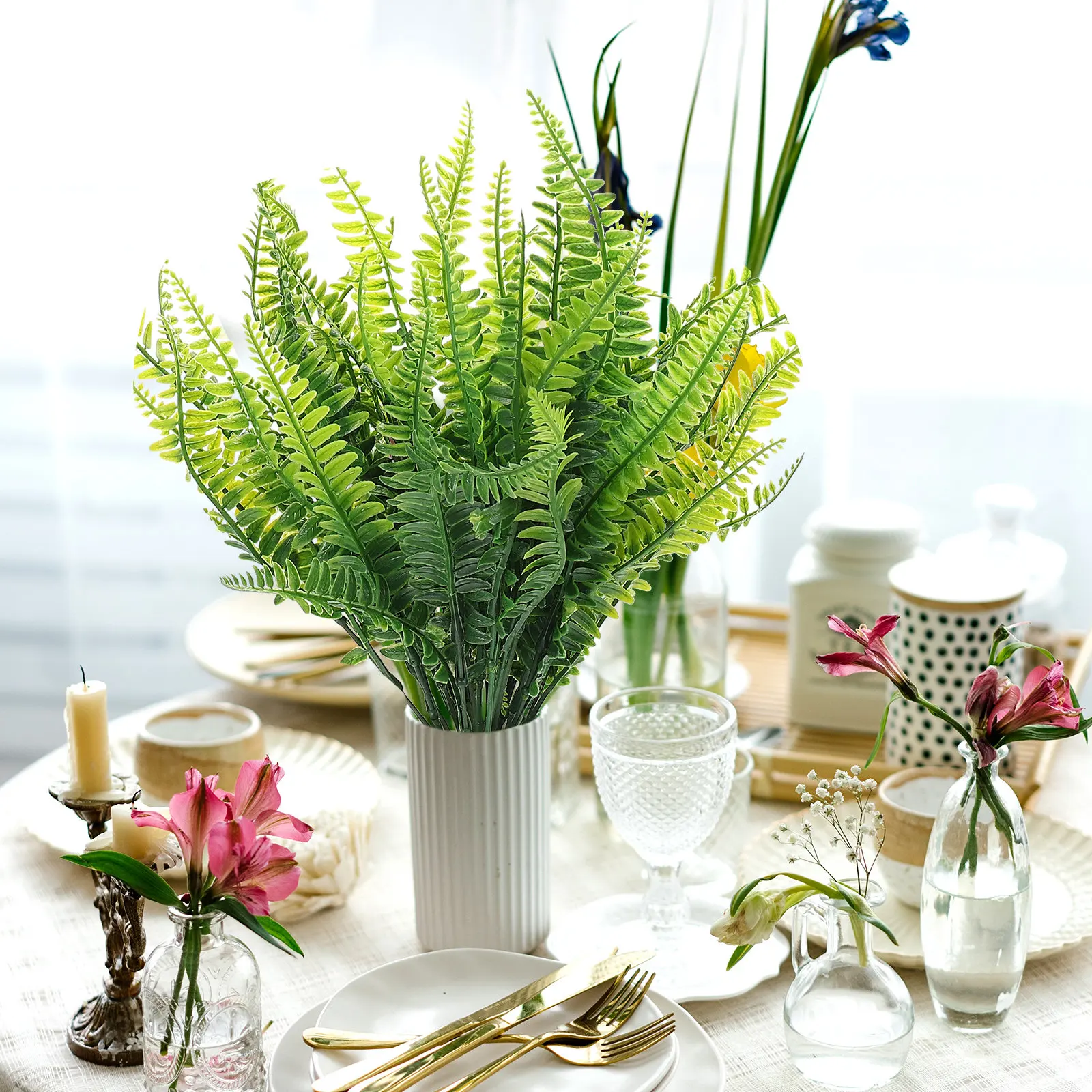 

8 шт. искусственных папоротников, реалистичные листья папоротника, устойчивые к погодным условиям и УФ-излучению, для использования в помещении и на улице, для цветочных композиций