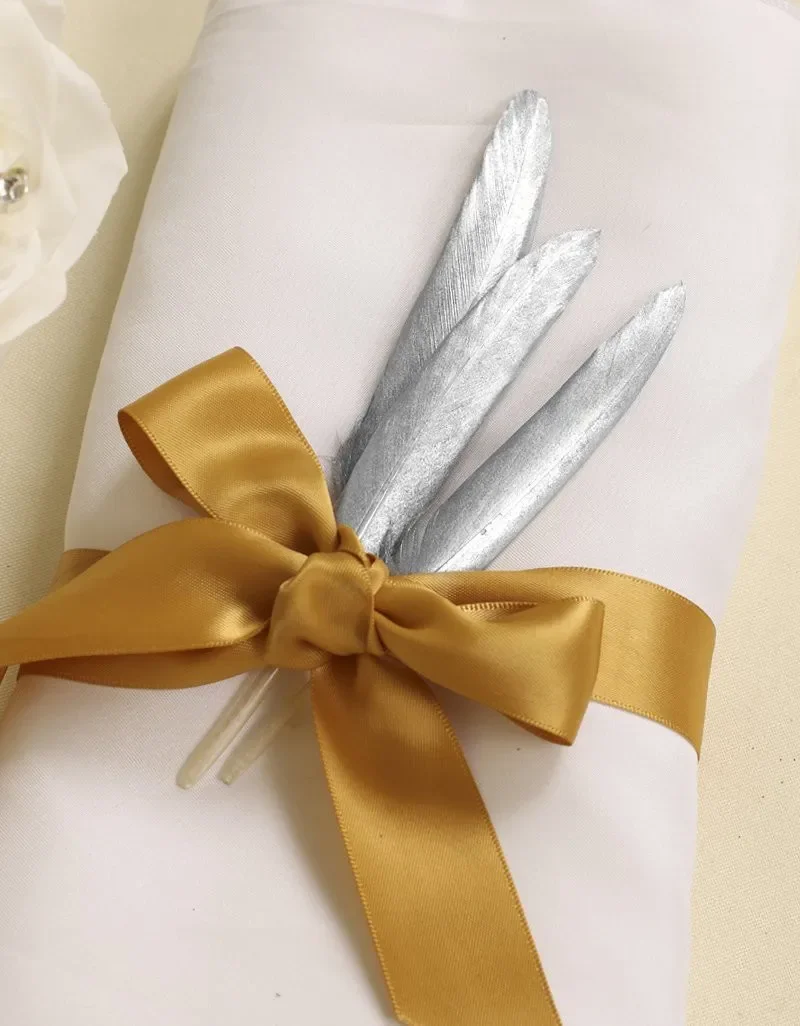 Gold- und Silber-Gänsefedern, Enten- und Truthahnfedern für Bastelarbeiten, Partydekoration, goldene Schmuckfedern, Dekoration, Hochzeitsaccessoires, Geschenk – Detail 13
