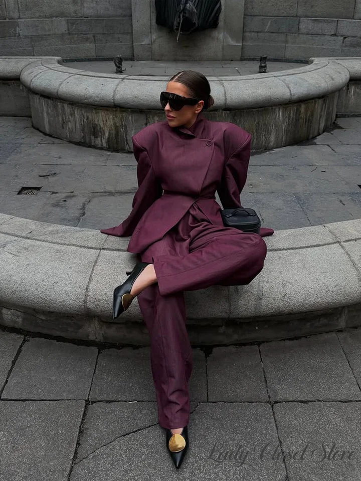 FANAN Dark Burgundy Waist-Cinching Shoulder Pad Blazer 2026 Women's Stand Collar Button Design Height-Enhancing Slimming Commute