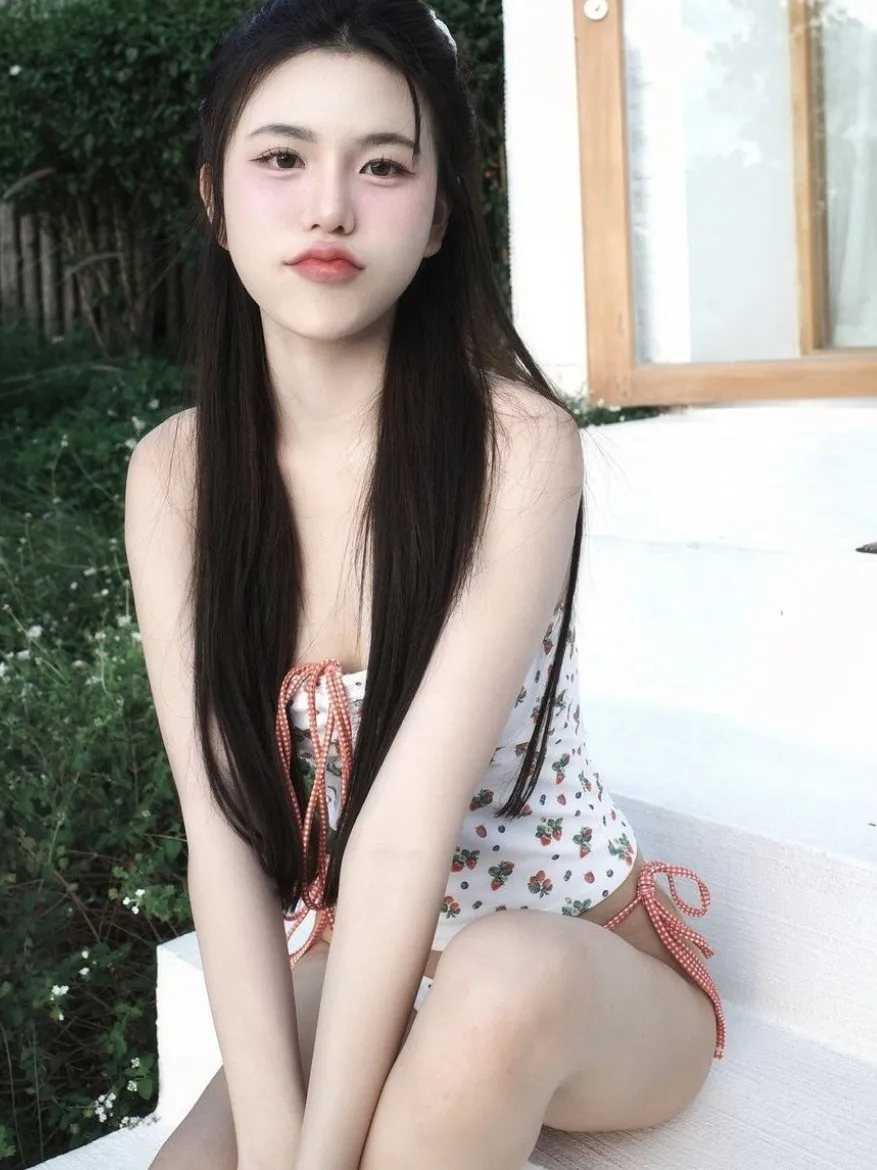 

Cute Sexy Cherry Print Bikini New Arrival Separate Swimsuit Women's Sport Yoga Fitn Fans Supplies e Design with Che...