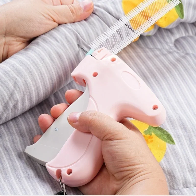 Garment Label Gun Quilt Holder Hangtag Gun Soft Silicone Pinless Snap Single Needle Sewing Gun Non-Tracking Sheet Anti-slip Tool