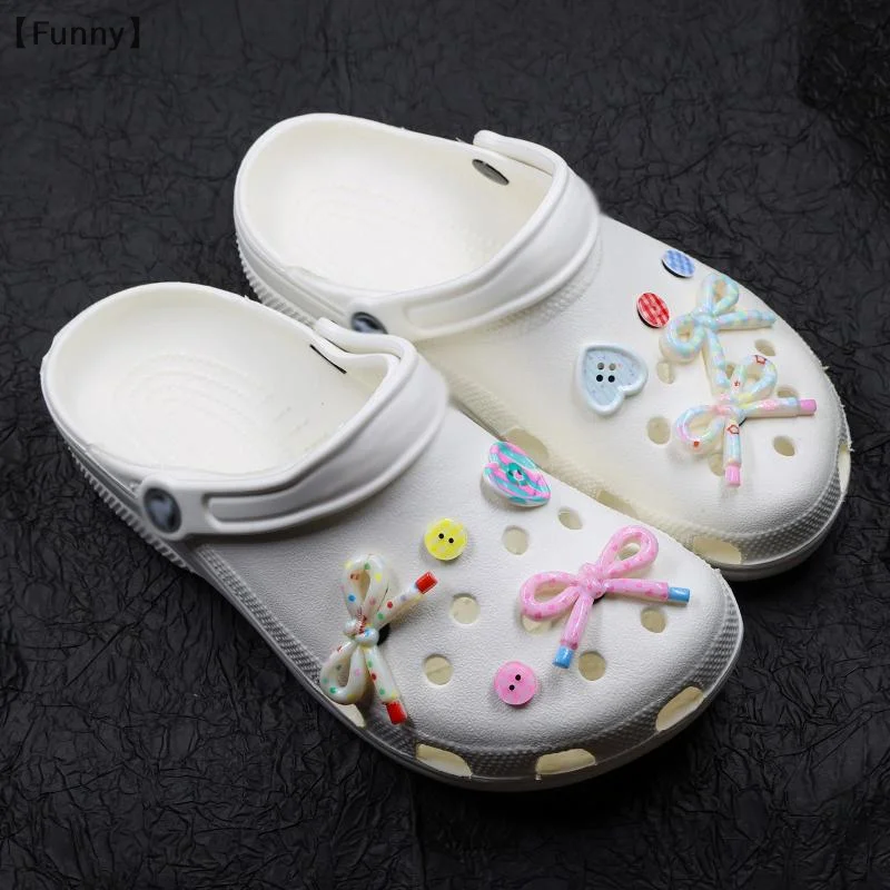 〔Funny〕10Pcs Cute Bow Shoes Charm Simple Polka Dot Buttons Shoes Buckle Summer Beach Sandals Shoe Charms DIY Shoe Decoration