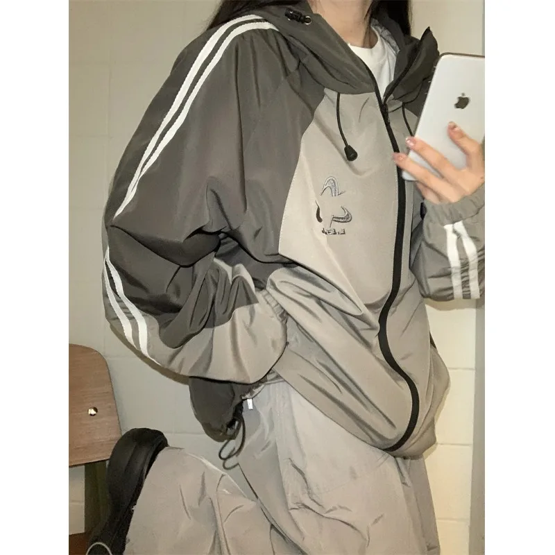 

Retro Letter Embroidery Baseball Jacket Women's Loose Color Block Slimming Top Early Autumn New Style Versatile Polyester Cot...