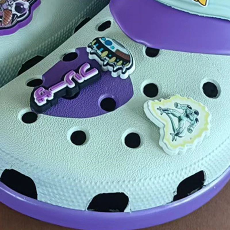 Purplewhite Cartoon Hole Clogs Cute Alienstyle Decor Charms Comfortable Nonslip Waterproof Summer Beach Slippers