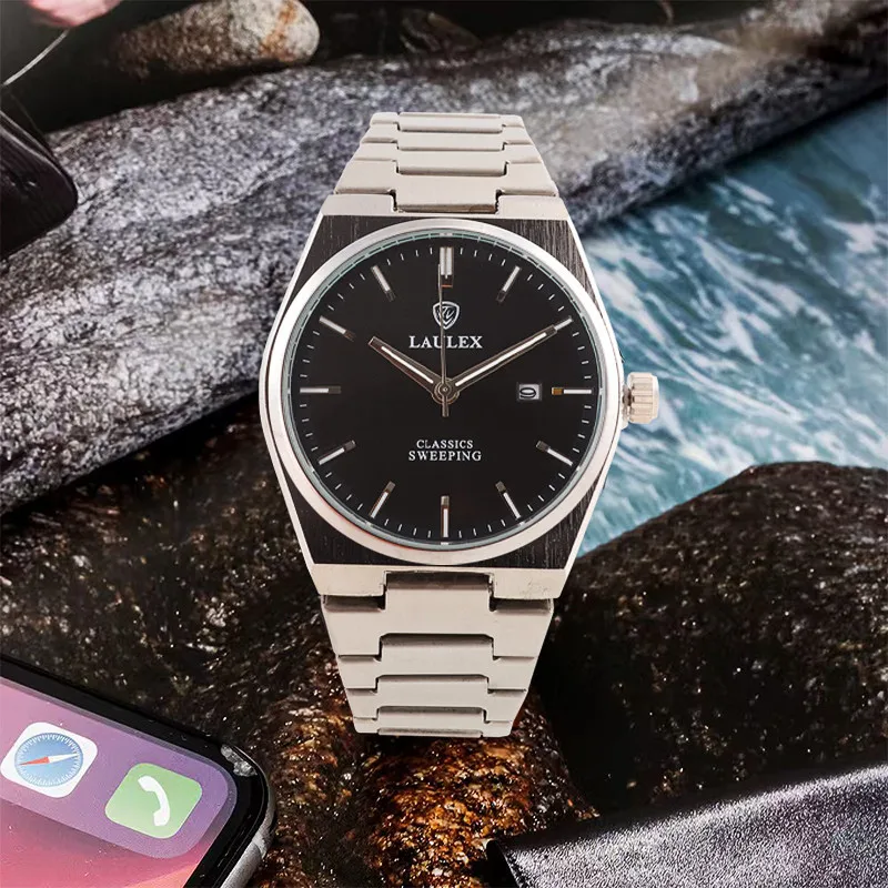 Quartz Watch for Men with Sweeping Movement Sports Watch 40mm Diameter 11mm Thickness Calendar at 3 O'clock Position 3ATM