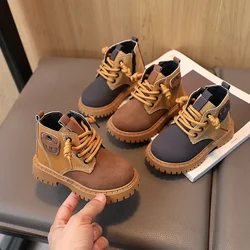 子供のための柔らかい滑り止めの雪のブーツ,男の子と女の子のための短い靴,子供のための靴,秋,冬,新しい,2024
